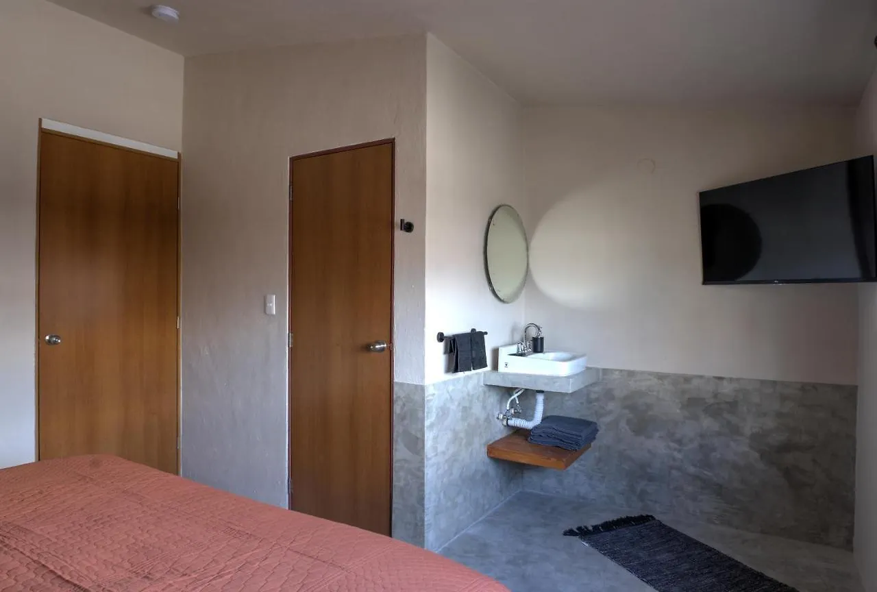 5Br Beautiful Home In Downtown Cancun, 10Min Beach Mexico