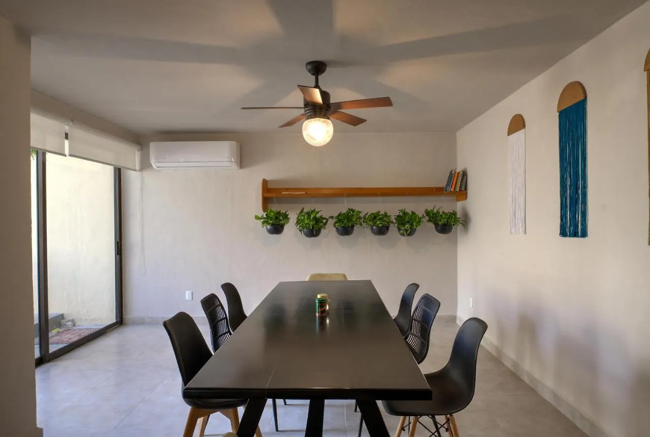 5Br Beautiful Home In Downtown Cancun, 10Min Beach 0*, Cancun